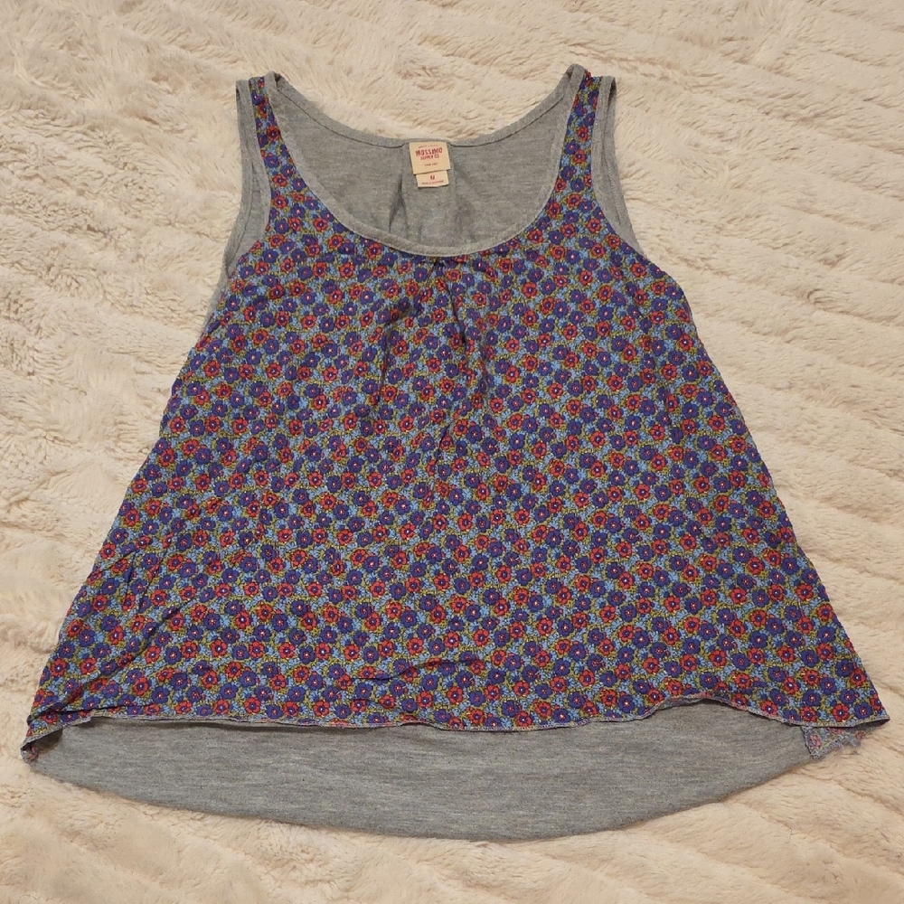 Mossimo Supply Co. Gray Scoop Neck Top with Branded Tag